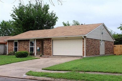 7413 Tunbridge Dr, North Richland Hills, TX 76182 - photo 3