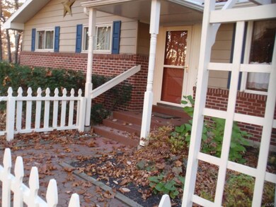 5646 Sherwood Dr, Easton, PA 18040 - photo 3