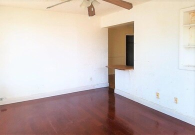 Garage/Garage apartment