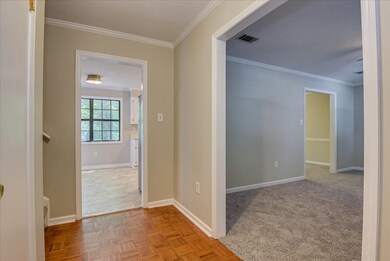 FORMAL LIVING