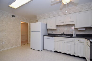 5260 Crossbow Cir Cave Spring-large-006-
