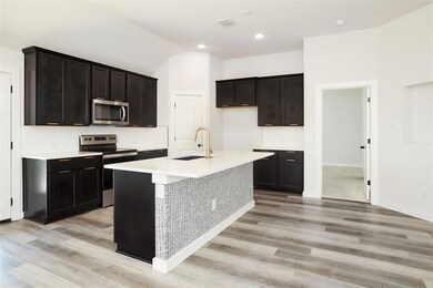 3105 Bent Trail Ct, Burleson, TX 76028 - photo 6