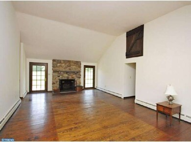 526 E Dark Hollow Rd, Pipersville, PA 18947 - photo 5