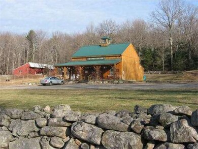 153 North St, Upton, MA 01568 - photo 4