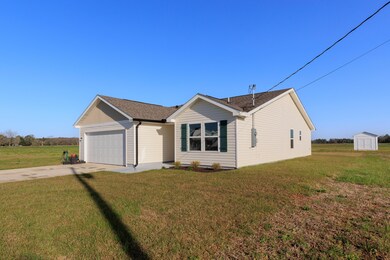 3204 Shell Rd Jay FL 002