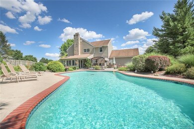 4654 Ash Dr, Nazareth, PA 18064 - photo 3