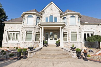 2. 13931WhisperingCourt