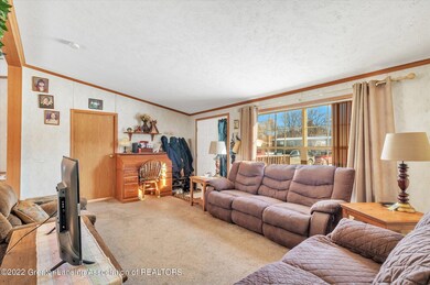 09-908-Maple-St-WindowStill-Real-Estate-