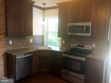 16 S Custer Ave, New Holland, PA 17557 - photo 2