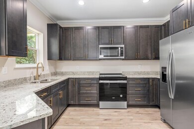 1511 23rd St kitchen