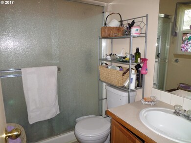 Bathroom, Attached