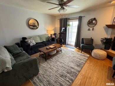 2605 S Chase Dr, Springfield, IL 62704 - photo 3