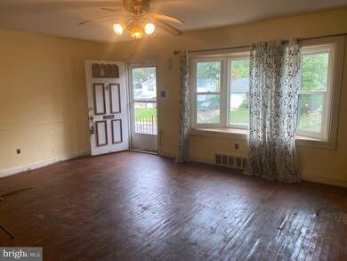 1227 Fitzwatertown Rd, Abington, PA 19001 - photo 3