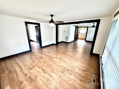 916 Taylor St, Kannapolis, NC 28083 - photo 5