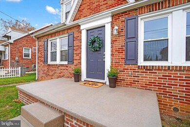 711 Pacific Ave, York, PA 17404 - photo 2