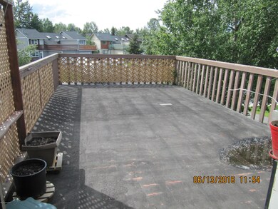 Sunny Deck