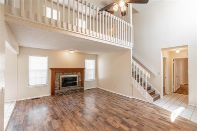 1217 NE 23rd St, Moore, OK 73160 - photo 4