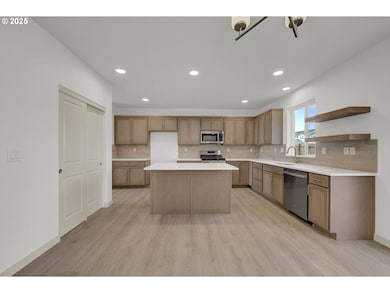 5653 Magnificence Way, Eugene, OR 97402 - photo 5