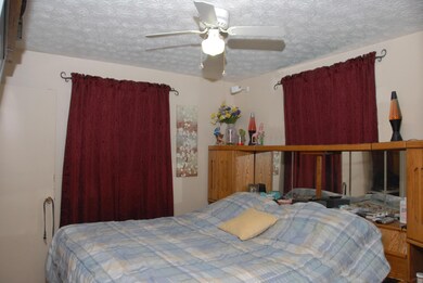 3602 Clime Rd, Columbus, OH 43228 - photo 4