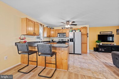 917 Langley Rd, Glen Burnie, MD 21060 - photo 2