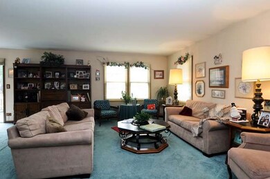 360 Red Bud Place, Buffalo Grove, IL 60089 - photo 2