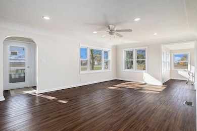 688 W Chicago Rd, Bronson, MI 49028 - photo 4