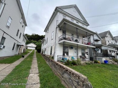 1055 Carmalt St, Scranton, PA 18519 - photo 4