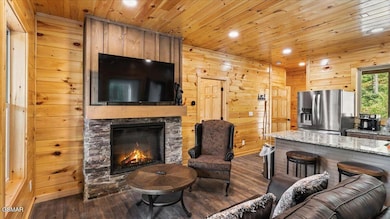 2932 Ginas Way, Sevierville, TN 37862 - photo 6