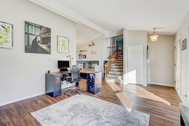 1094 Shady Tree Ln, Wheeling, IL 60090 - photo 4