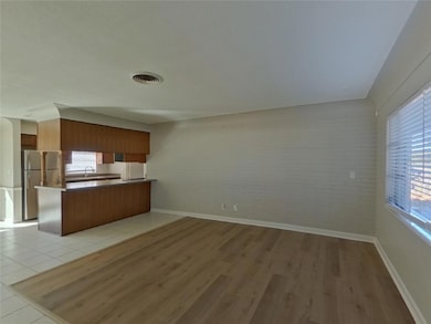 unlisted-address, Saint Petersburg, FL 33710 - photo 2