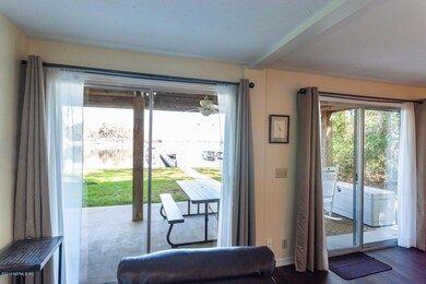 107-Grandin_Lake_Shores-734_Lake_Shore_T