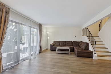 625 Breakers Point unit 30C, Schaumburg, IL 60194 - photo 3