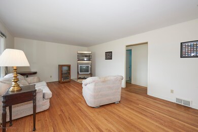 174 livingroom