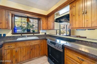 5-Kitchen (2)