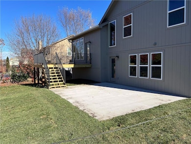 989 Sicklebar Dr, Peculiar, MO 64078 - photo 2