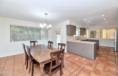Eat in Kitchen