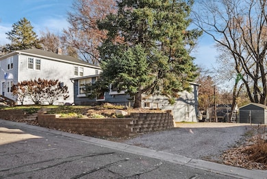 2-web-or-mls-58 Grove Street Mahtomedi-0002.jpg