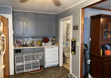 786 Third Ave, Berlin, NH 03570 - photo 6