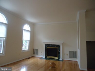 2225 Journet Dr, Dunn Loring, VA 22027 - photo 3