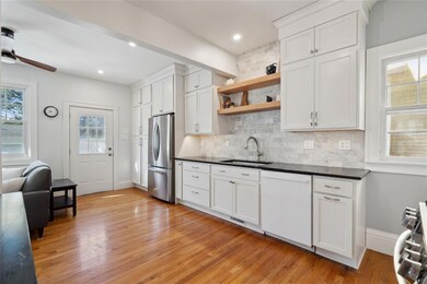 2714 High St, Des Moines, IA 50312 - photo 7