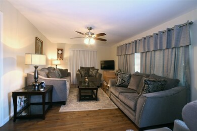 5111 Wipprecht St, Houston, TX 77026 - photo 4