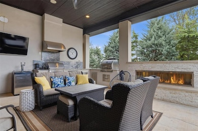 348 Saint Claire Dr, Edmond, OK 73025 - photo 4