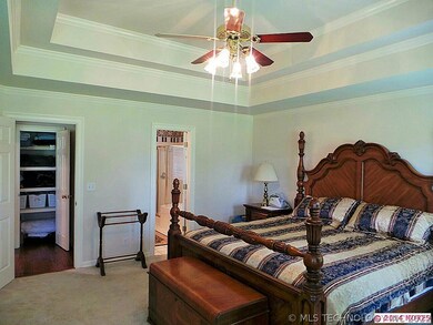DOUBLE PAN CEILING. OVERSIZED FURNITURE WILL FIT!!