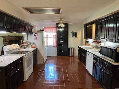 1162 Cove Rd, Mountain View, AR 72560 - photo 2