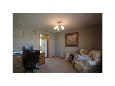Studio/Study/Office.