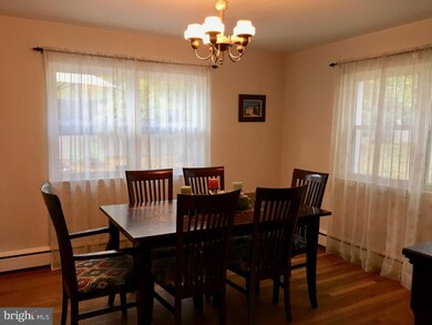 908 Cedar St, Riverton, NJ 08077 - photo 5