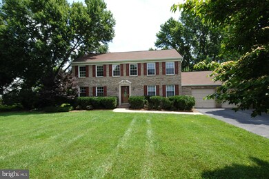 1109 Riva Ridge Dr, Great Falls, VA 22066 - photo 2