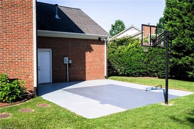 4006 Red Oak Ct, High Point, NC 27265 - photo 7