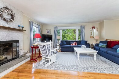 195 Knowlesway Extension, Narragansett, RI 02882 - photo 3