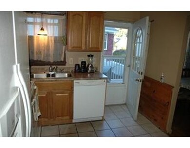 111 Beaconsfield Rd, Worcester, MA 01602 - photo 4